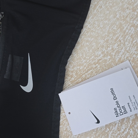 NWT Nike Double Bottle Running Hydration Belt - Picture 4 of 5
